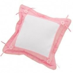 Подушка светло-розовая с квадратным материалом под нанесение на пуговицах